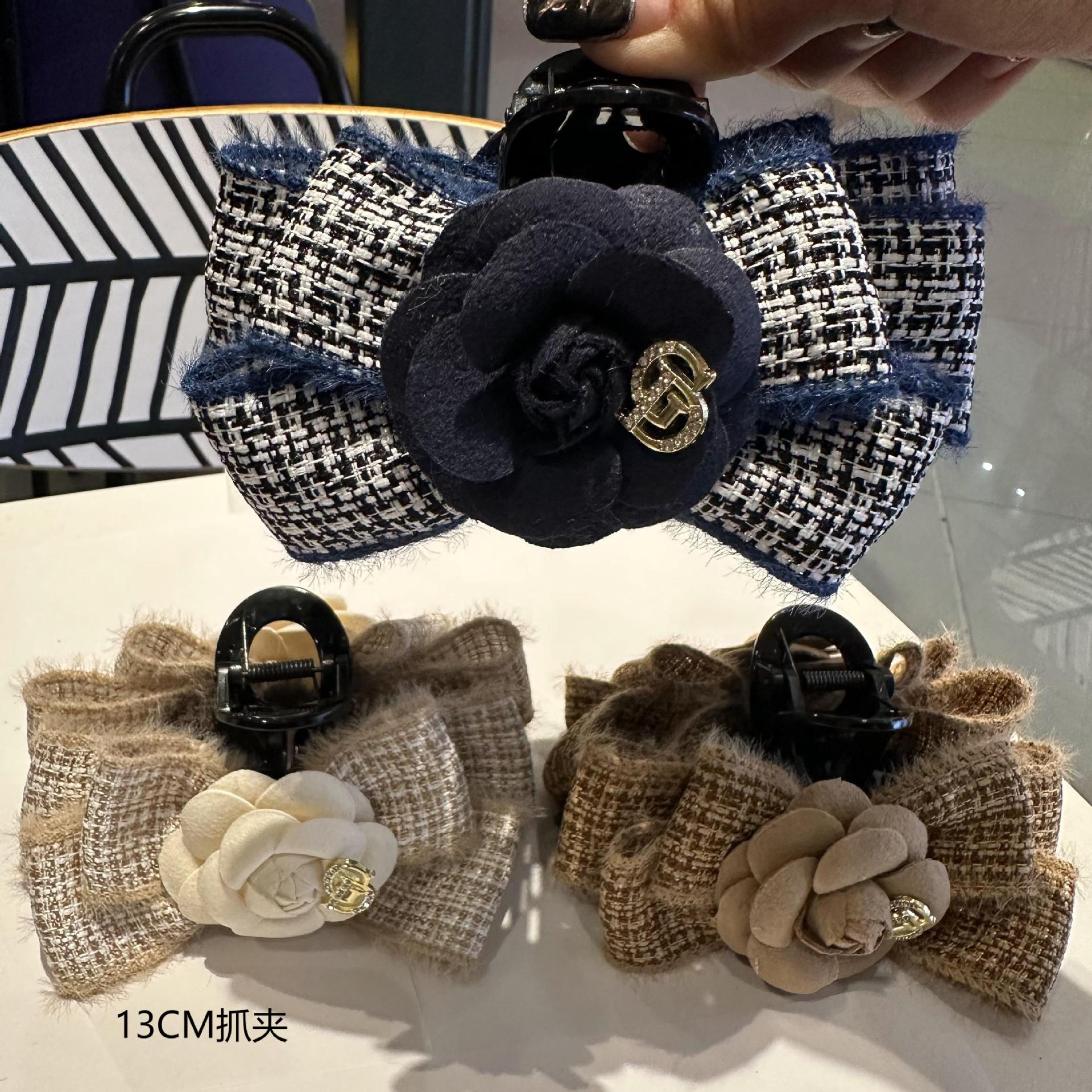 新款法式高級感格子茶花大抓夾毛絨蝴蝶結小香風韓國甜美氣質頭飾