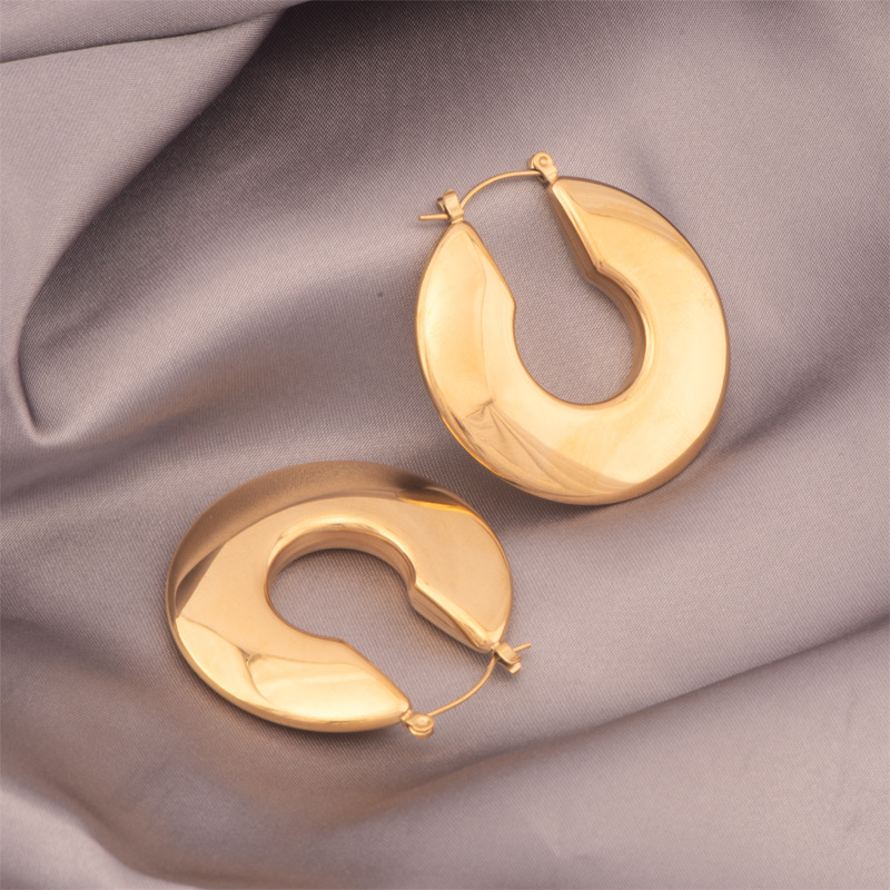 1 Pair Exaggerated U Shape Plating Titanium Steel 18k Gold Plated Earrings display picture 4