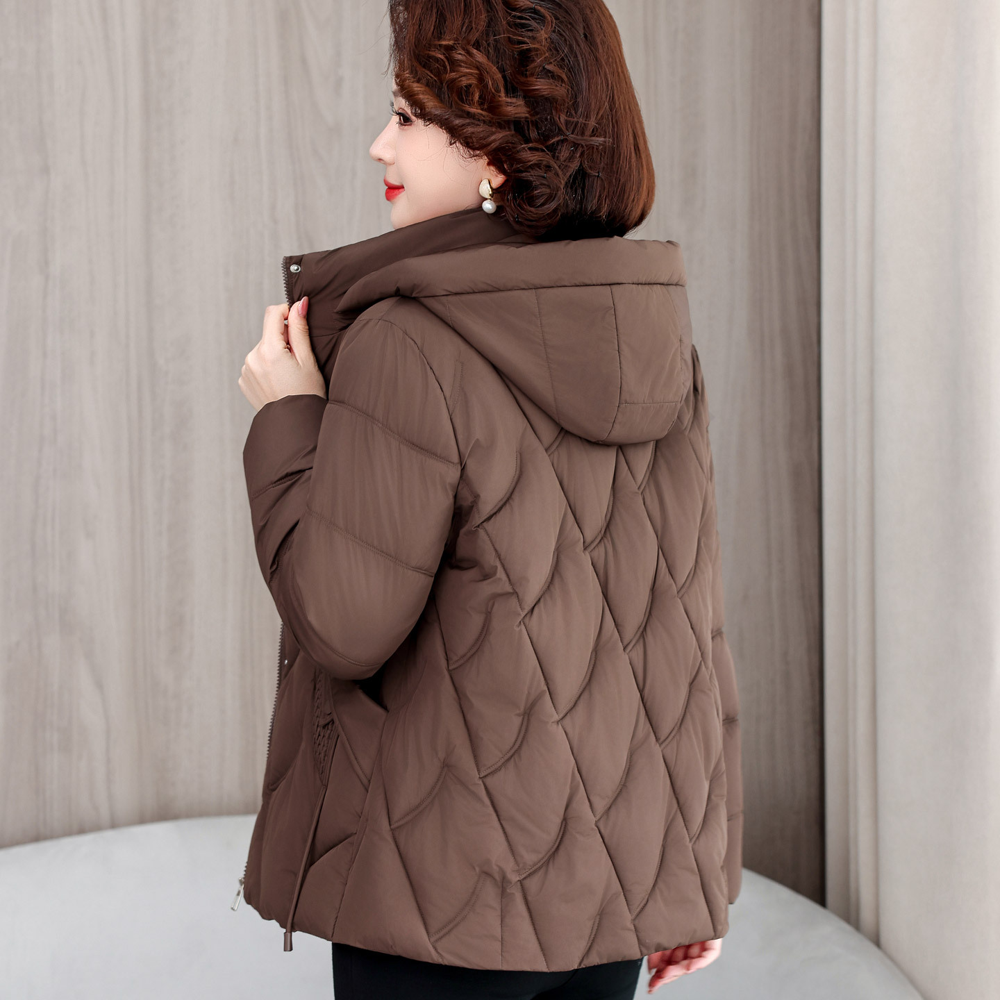 Mamá ropa de algodón de gran tamaño invierno 2025 nuevo algodón coreano chaqueta de algodón suelta chaqueta de algodón gruesa chaqueta con capuz image 4