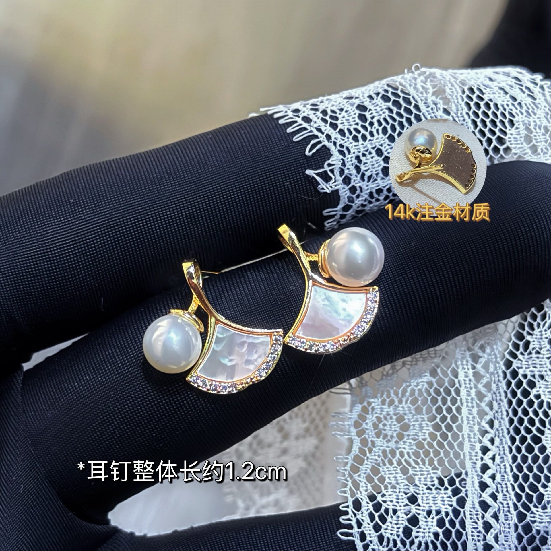 ����Դͷ����Բ��Ȼ��ˮ�����������Ҷ���ž���С����΢�����