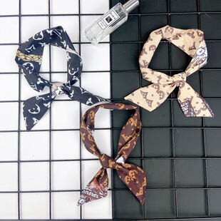 Dog Silk Scarf Trendy Brand Animal Slip Scarf Teddy Schanery Bitter Bear Chai Dog Cat Scarf Scarf Dog Jewelry