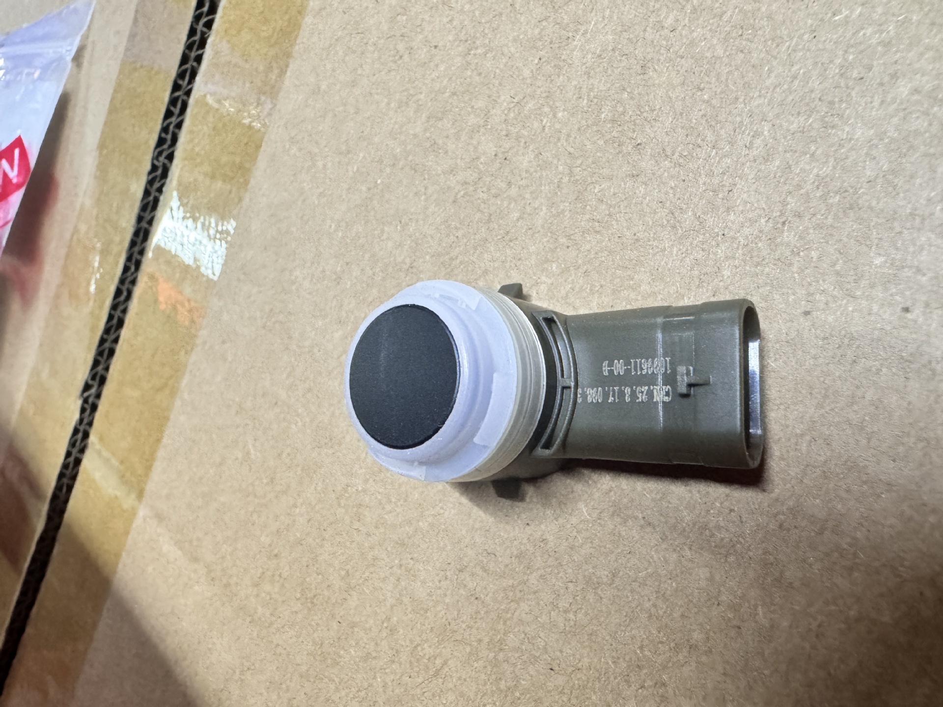 Suitable for Tesla reverse radar sensor Model 3/Y/S/X parking sensor 1099611 1100297