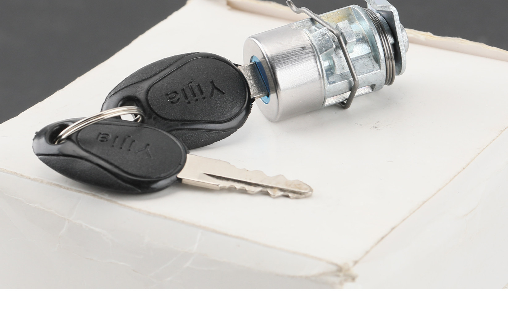 Electric Vehicle Door Lock Cylinder Suitable for Longqi Four-Wheel Vehicle Door Handle Lock Cylinder, Enclosed Vehicle Metal Key Lock Cylinder, Universal