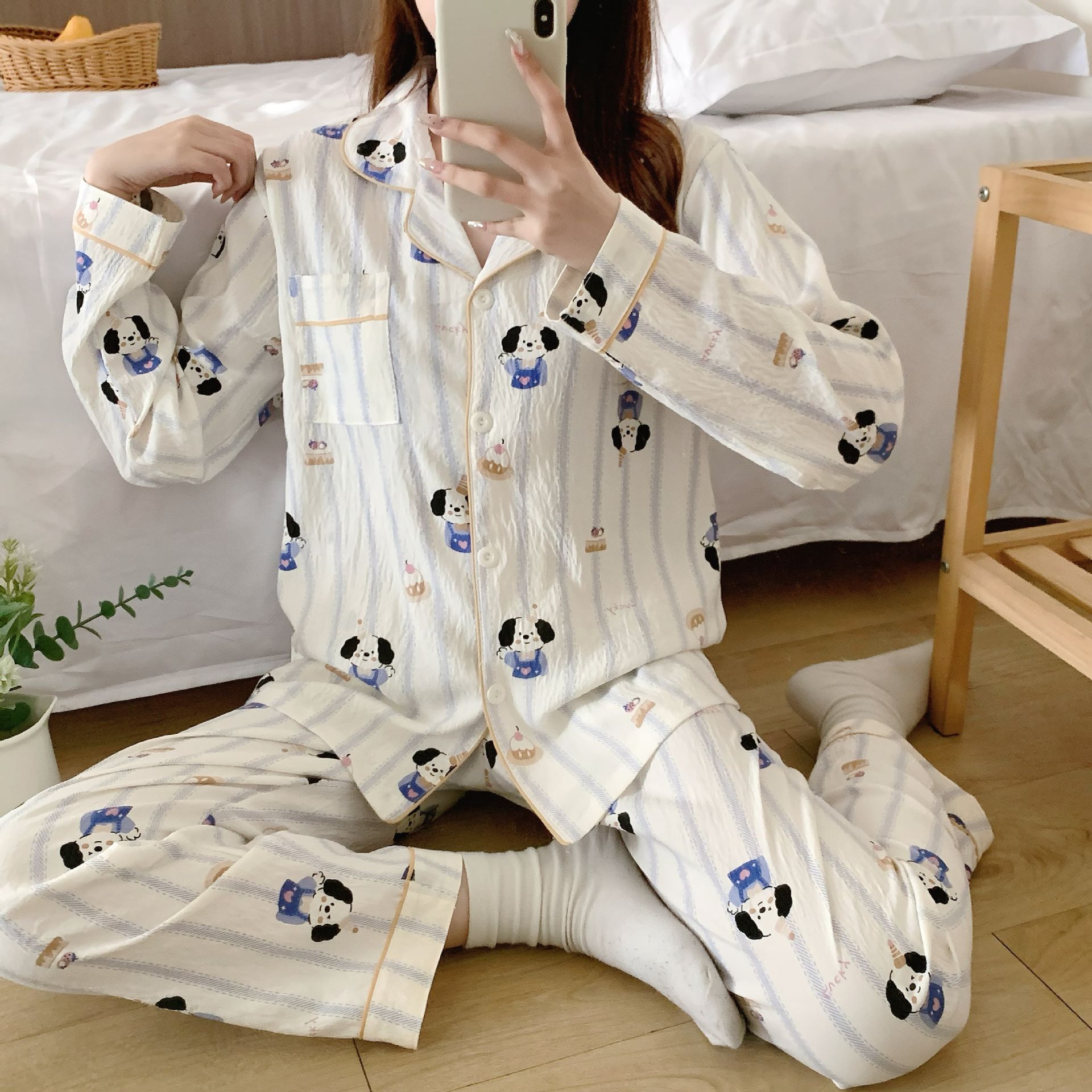Al por mayor transfronterizo nuevo pijama de mujer pantalones de manga larga nubes de algodón lindos dibujos animados estudiantes cardigan con solapa cubierta de ropa para el hogar