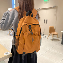 シンプルな無地の多用途バックパック、軽量生地、アップグレードされた大容量の学生バッグ、見栄えの良い若々しいスタイルのバックパック