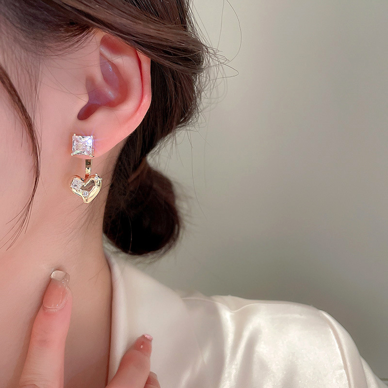 Women'S Gender Inlay Design Wholesale Jewelry Retro C Shape Heart Shape Alloy Zircon Inlay Earrings