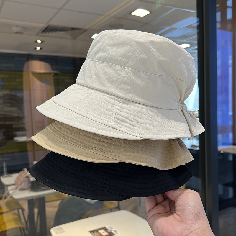 Sombrero de pescador de protección solar para mujeres 2024 nuevo estilo de estilo de moda con bordes anchos y una parte superior plana, sombrero de sol casual universal