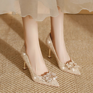 ��ЬŮ2025�¿���̻鼆�ɴ�����Y��ˮ�����羴�Ʒ�ӆ��߸�Ь