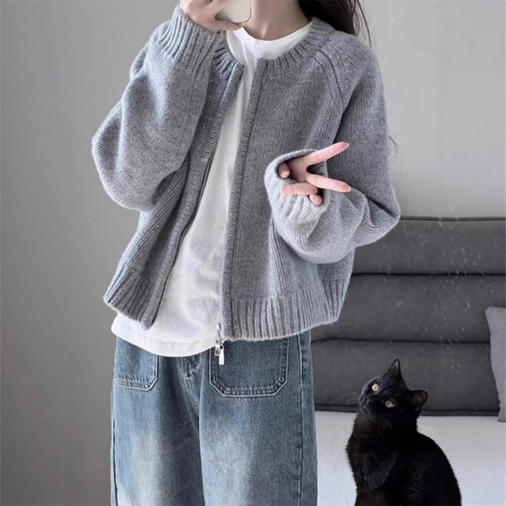 Gray Short Sweater Jacket Women's Autumn and Winter 2025 New Loose Thickeneded Zipper Cardigan Long-Sleeved Knitted Top