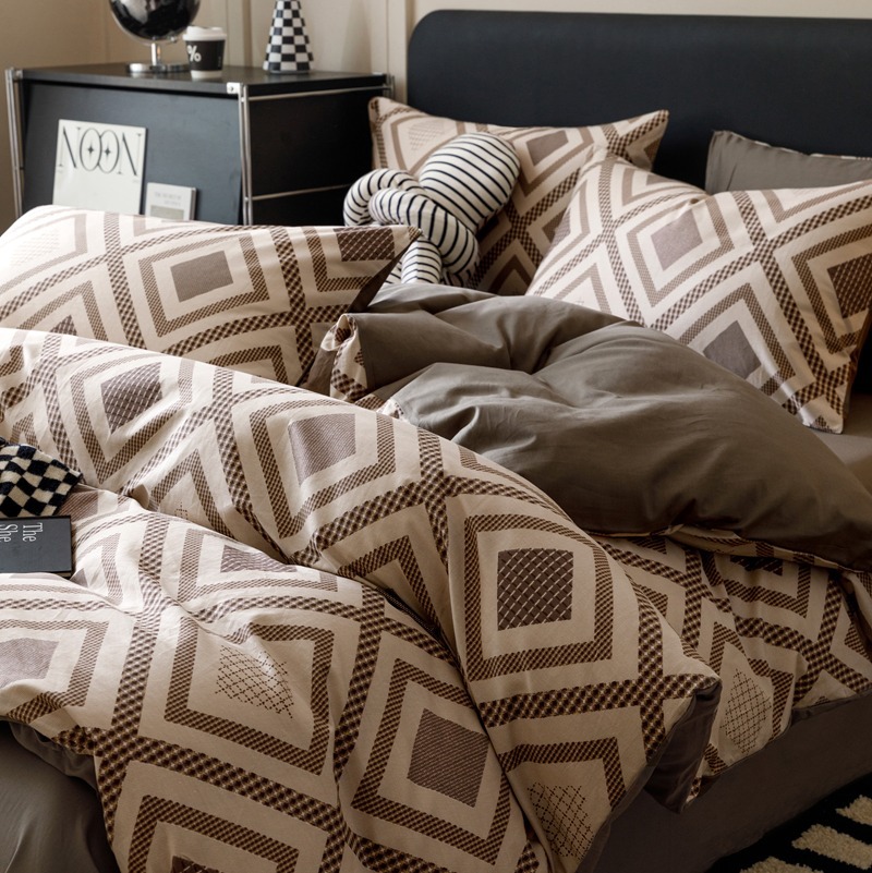 Cama de algodón de cuatro piezas, nueva sábanas de dormitorio de algodón, colchón doble, ropa de cama de tres piezas, impresión de alta calidad de cuatro piezas