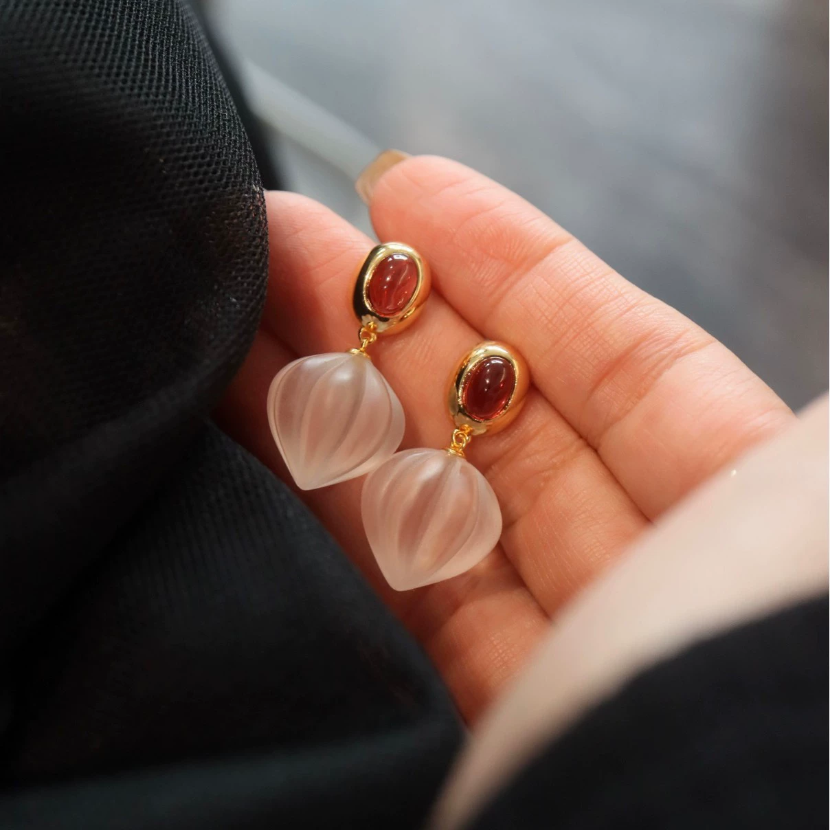 恒鼎盛 Jewelry, white white crystal, ears pomegranate, silver 925 sample