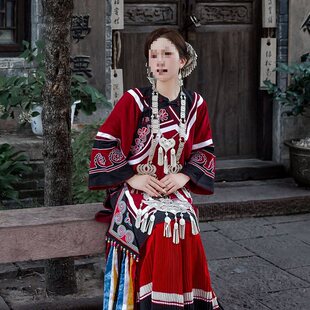 ������b����Ů���ݷ�����ٔ���������̽�������ķ��