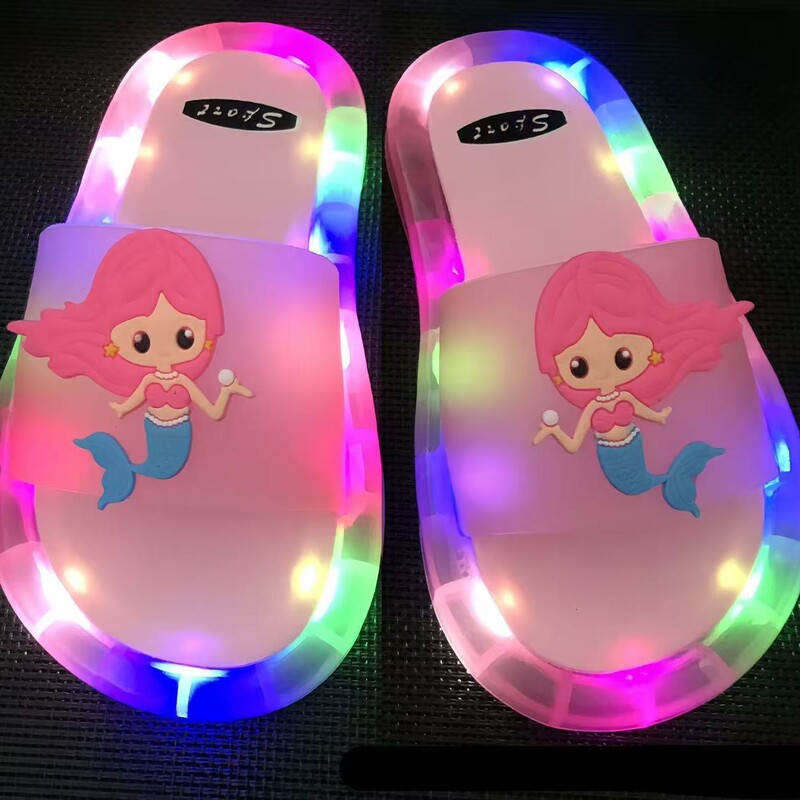 Children's Summer Sandals, Cartoon Outer Wear, Cute Baby Slippers with Lights, Cool Slippers for Boys and Girls, Wholesale