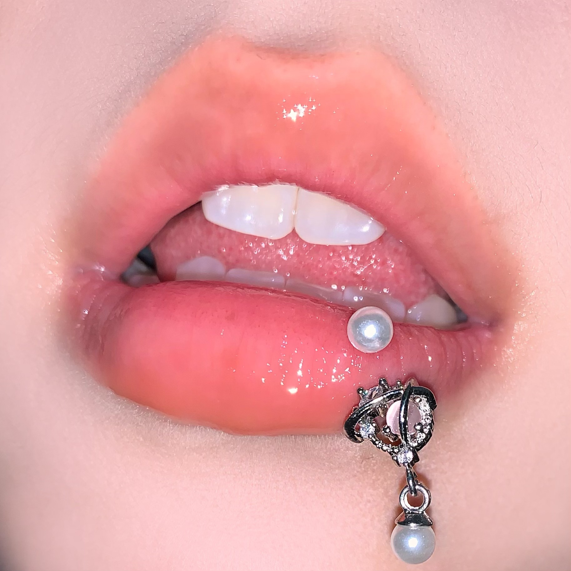 Pointed titanium steel lip stud product view
