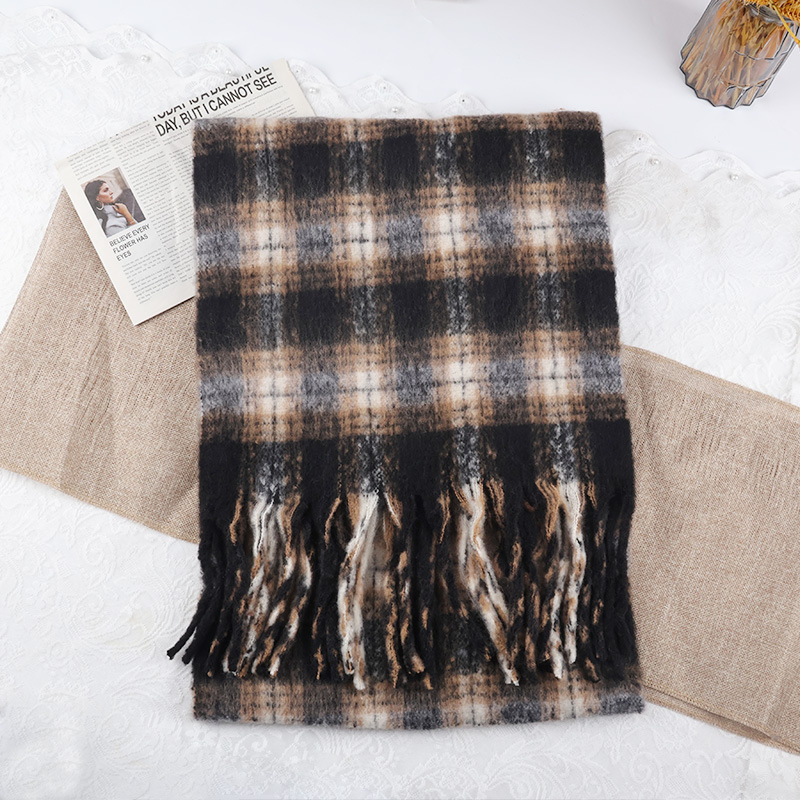 Bellissimo schema di colori ~ Sciarpa artistica in finto cashmere verde per studentesse, sciarpa calda in mohair spesso, scialle lungo_voghion.com