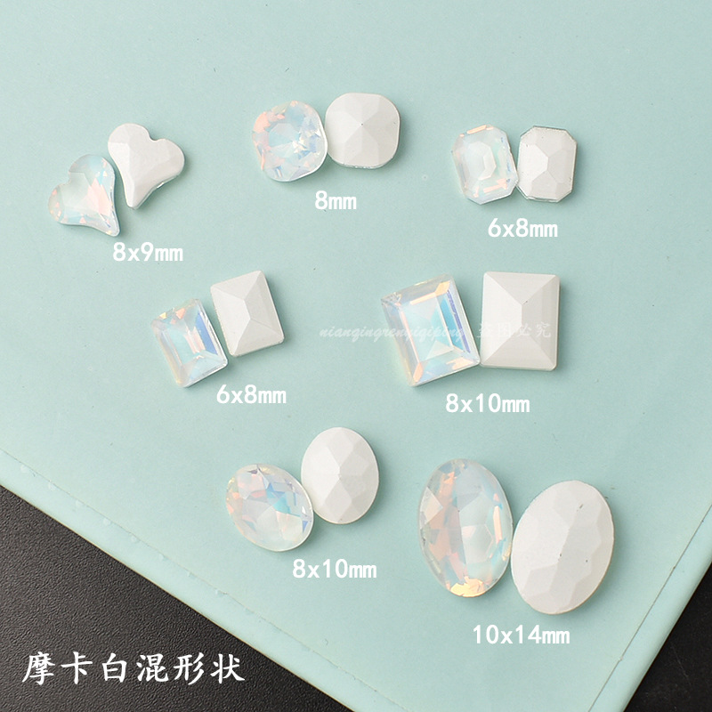 새로운 모카 화이트 모양의 다이아몬드 네일 아트 쥬얼리 슈퍼 플래시 마카롱 화이트 뾰족한 크리스탈 유리 다이아몬드 네일 액세서리