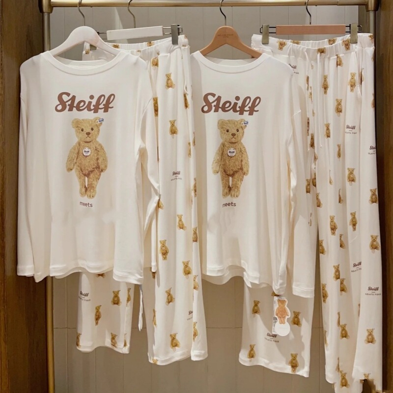 GP pajamas are soft and fluffy, made of ice cream cotton, with a cute bear plush print, soft round neck, long sleeves, and long pants, women's pajamas and home wear GP pajamas are soft and fluffy, made of ice cream cotton, with a cute bear plush print, soft round neck, long sleeves, and long pants, women's pajamas and home wear
