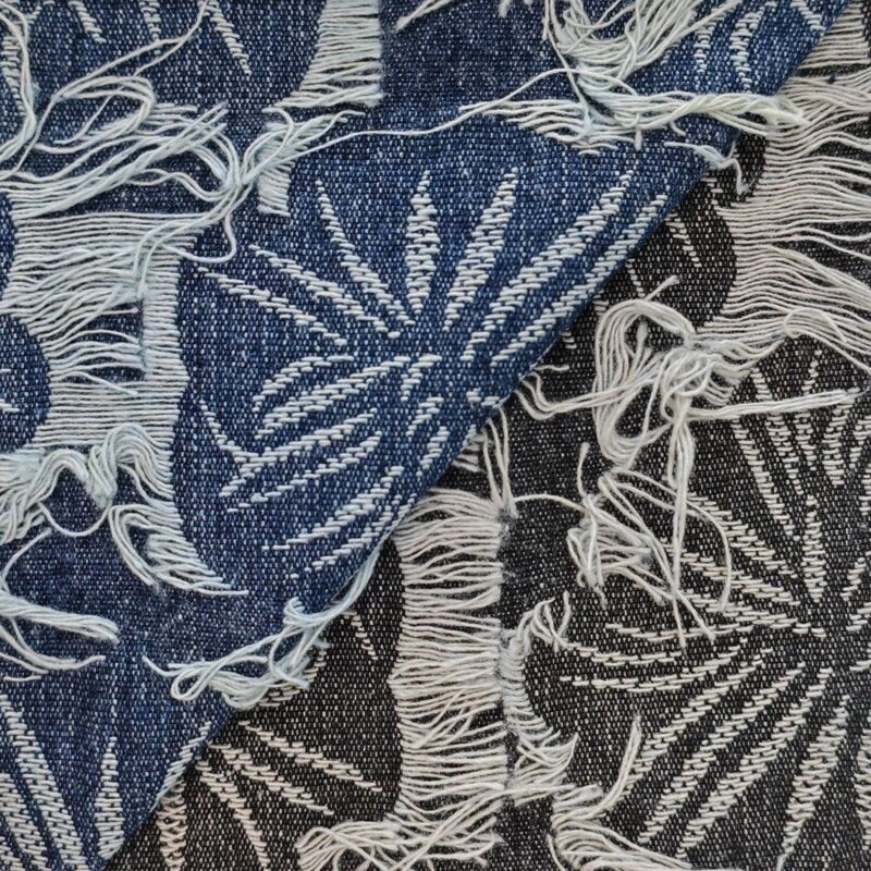 Finished large floral denim fabric, 7-count plain weave, suitable for skirts and jackets, denim fabric in stock, wholesale, direct from the manufacturer Finished large floral denim fabric, 7-count plain weave, suitable for skirts and jackets, denim fabric in stock, wholesale, direct from the manufacturer
