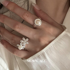 Knit Flower Pearl Ring for Women, Sweet and Cool Fashion, Personal Style, Elegant and Refined, S925 Silver Open Finger Ring for Index Finger, Trendy