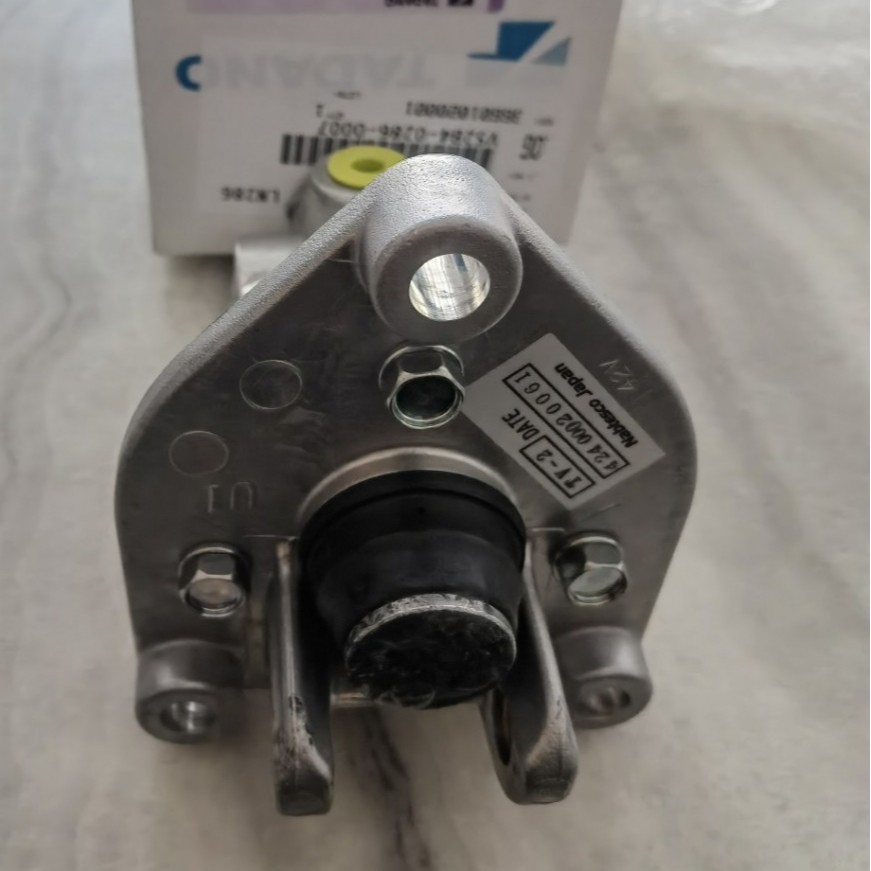 TADANO多田野刹车总泵 制动总泵36601020001