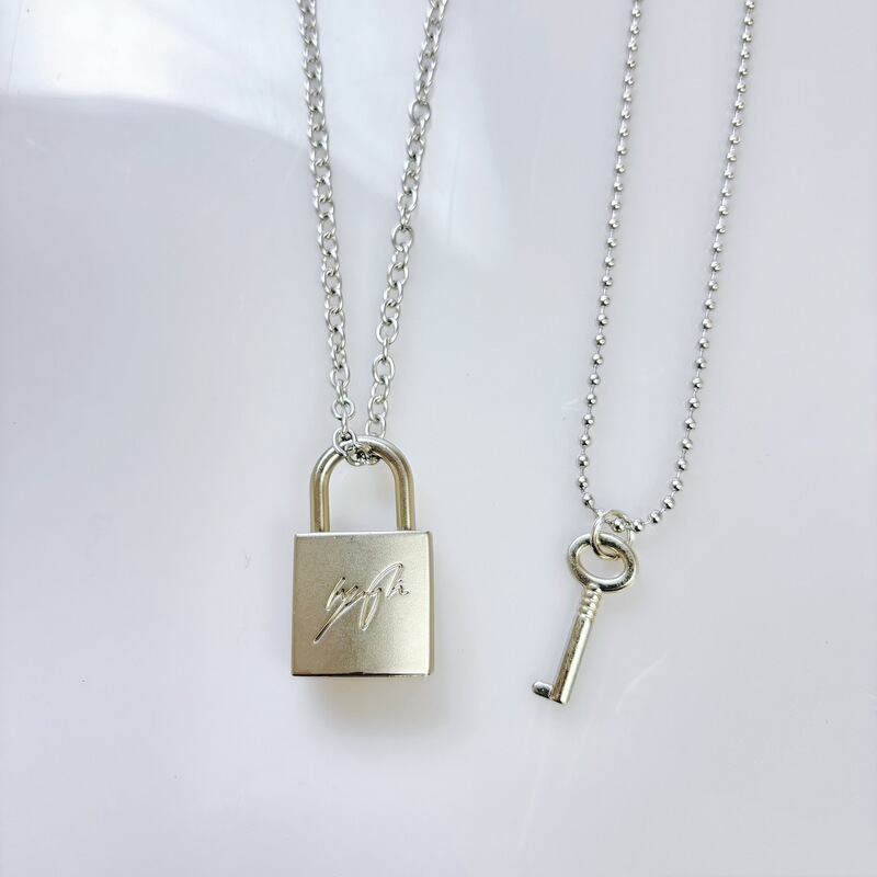 Stray Kids Huang Xuanchen Exclusive Lock Necklace, Openable Design, Punk Fashion Personalized Fan Merchandise