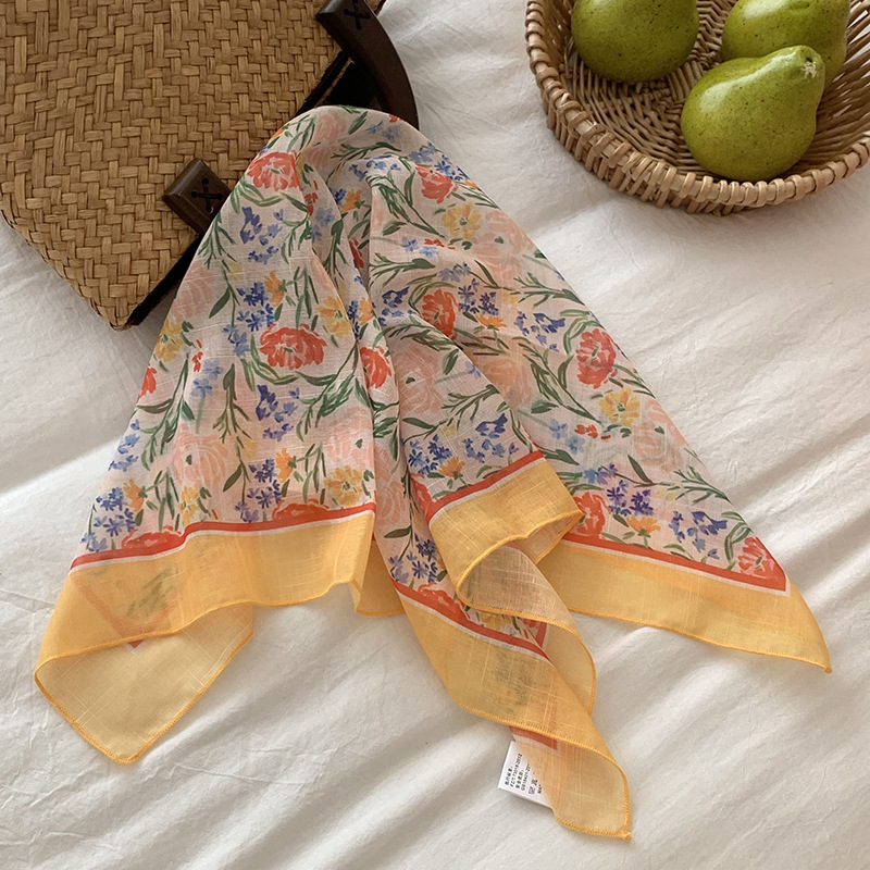 Flores toallas cuadradas nuevas versiones coreanas ins frescas, suaves y dulces, accesorios de bufandas de seda delgadas, bufandas de cuello, cinta de paquete