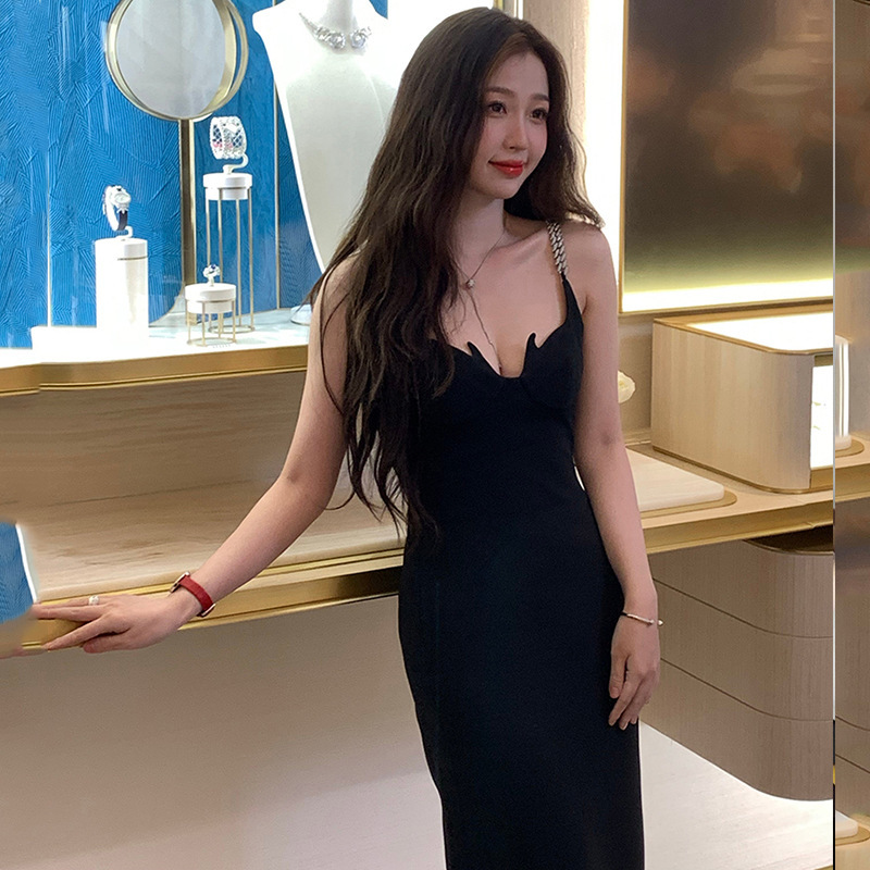 [Ready Stock] 2024 Xia Yu Shuxin's Same Style Black Suspender Dress Sexy Pure Lust Elegant Small Dress Long Skirt