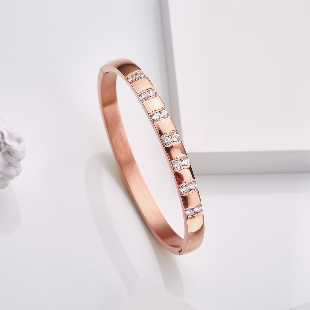 Bracciale in acciaio al titanio con zircone per uomo e donna_voghion.com