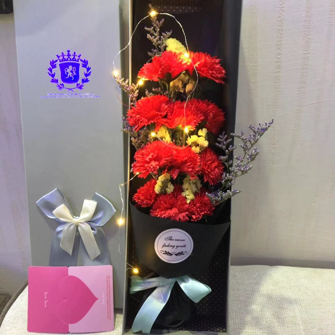 Weihnachtsgeschenke: Rosen-Nelken-Strauß in Geschenkbox, Seifenblume, Valentinstagsgeschenk, Geburtstagsgeschenk, Geschenk für die Freundin, Geschenk für Internet-Prominente_voghion.com