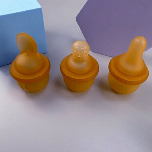 New Multifunctional Baby Feeding Bottle, Squeeze-Type Silicone Food Bowl and Spoon, Three-In-One Chewing Fun