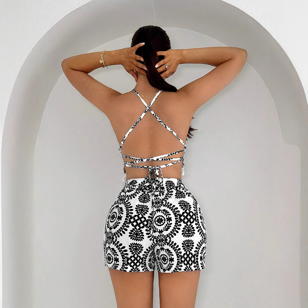 Bohemian Print Fringe Halter Set - Flowy Vacation Shorts & Crop Top Outfit For Women_voghion.com