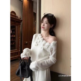 ���wõ�廨��ɫᘿ���Ů�＾����б�I¶��ë���L�������̿�����