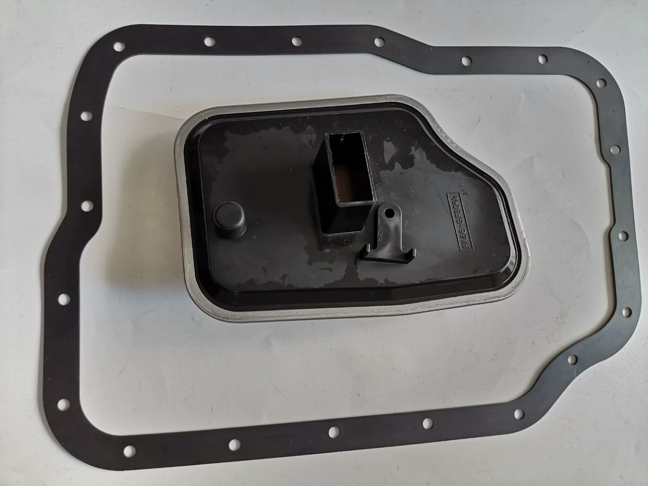 Прокладка поддона масляного бака коробки передач Mondeo 5F27E FNC121500A FNC1-21-500