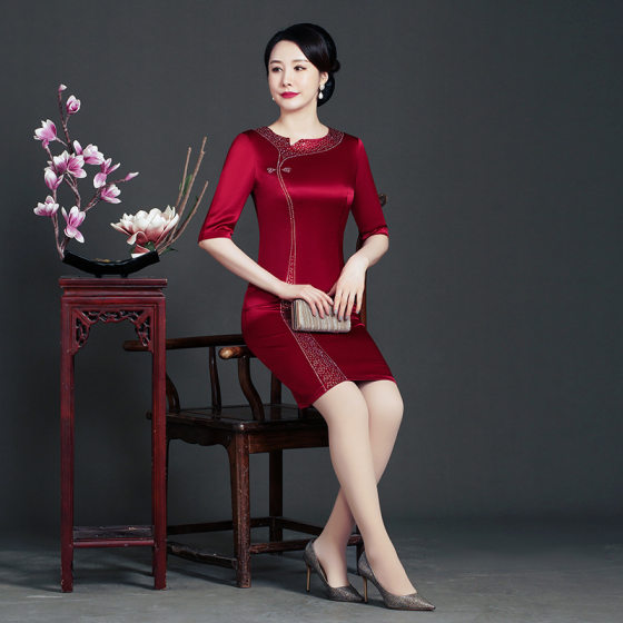 High-end Mother's Wedding Dress Xi Mother-in-law Mother-in-law Young Style Wedding Noble Slim-fit Improved Cheongsam Western Style