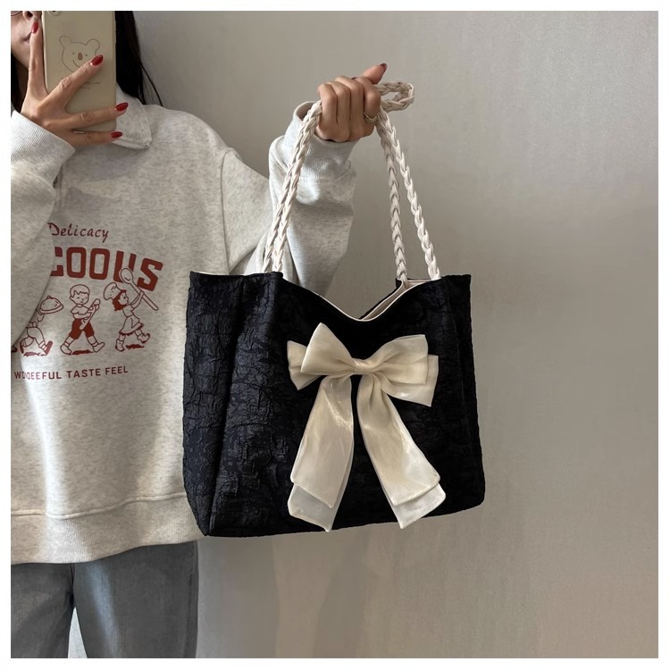 Large-capacity bow bag for women, 2023 new trendy, fashionable and sweet single-shoulder bag, student commuting tote bag undefined