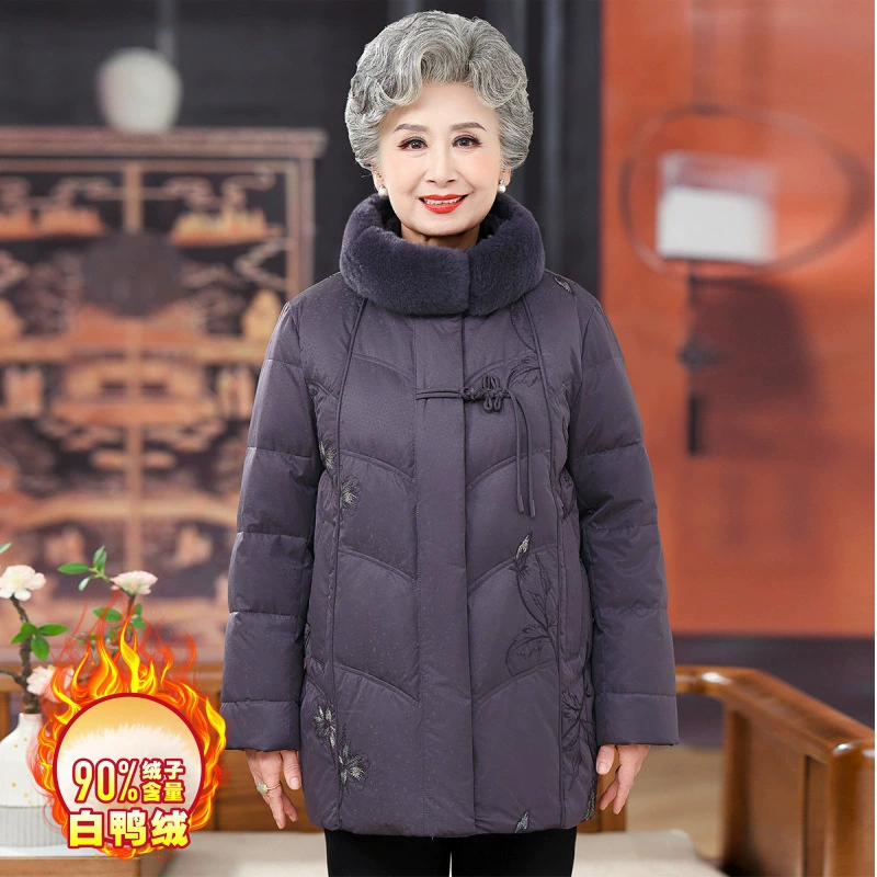 Зимний новый средний и пожилой мамы пуховик средней и длинной бабушки национальный стиль иностранная вышивка 90 белая утка пуховая куртка