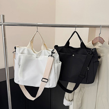 ������б���Ů�¿����e�����ͨ�����ذ��n�溆�sˮͰ�μ�����]