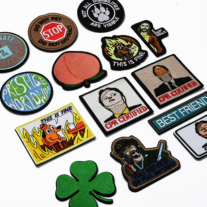 Traje de Velcro bordado carácter de dibujos animados táctica moral gancho paño pegatinas insignia sombrero mochila traje exterior pegatinas decorativas