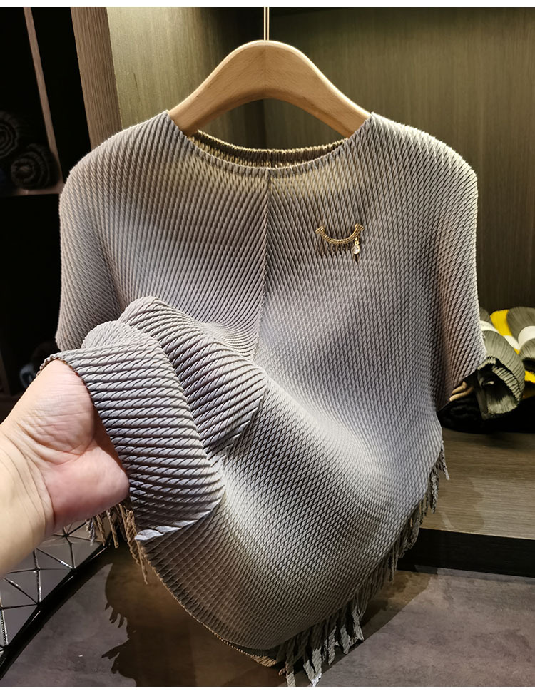 Áo thun nữ cổ tròn tay ngắn chất liệu vải lụa nhung in họa tiết vảy rồng — màu đen, màu tím, Hồng ngó sen, màu xám chi tiết 11