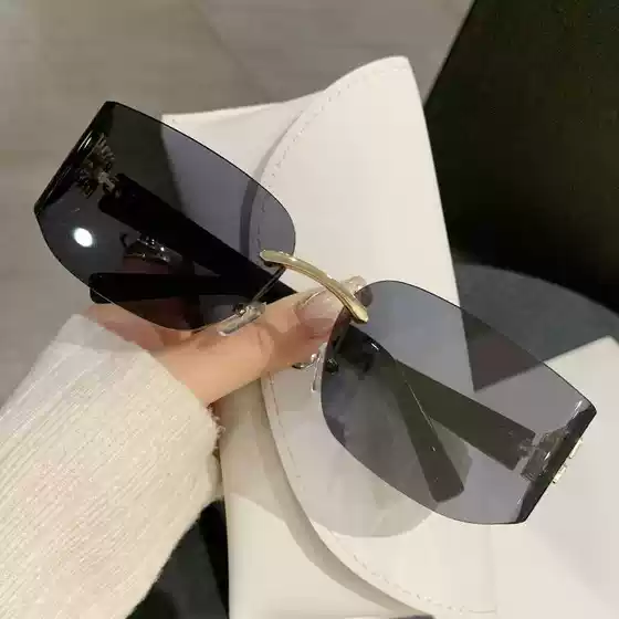 New Miu's Y2K Curved Lens Sunglasses, Frameless Square Retro Sun Glasses for Women, Trendy Street Photography Eyewear, High-End Fashion Glasses