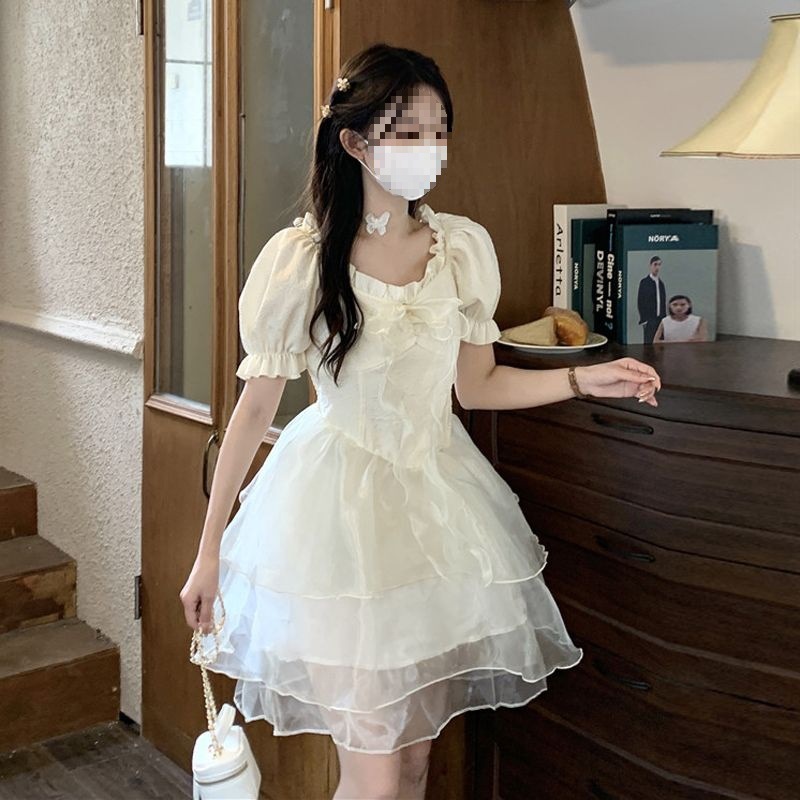 2025夏季文艺复古高腰蓬蓬蛋糕裙泡泡袖连衣裙少女显瘦蝴蝶结短裙