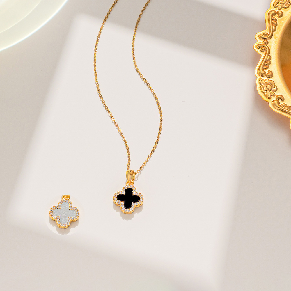 Shake sound explosion full diamond four-leaf clover titanium steel necklace women's double-sided design sense clavicle chain 18k gold neck chain women wholesale