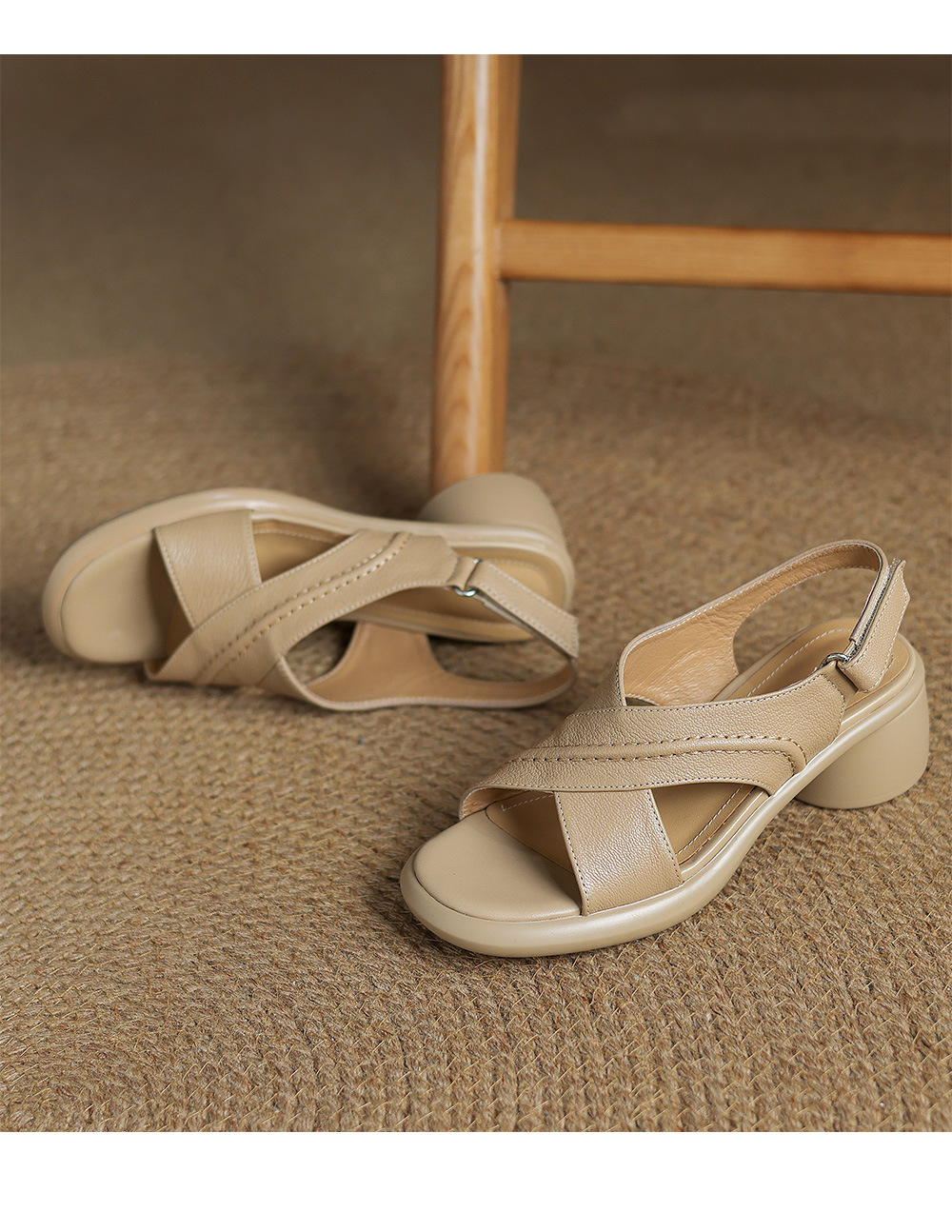 Sandal hở ngón gót thô da cừu quai ngang La Mã đế dày gót 6 cm — Màu trắng be chi tiết 17