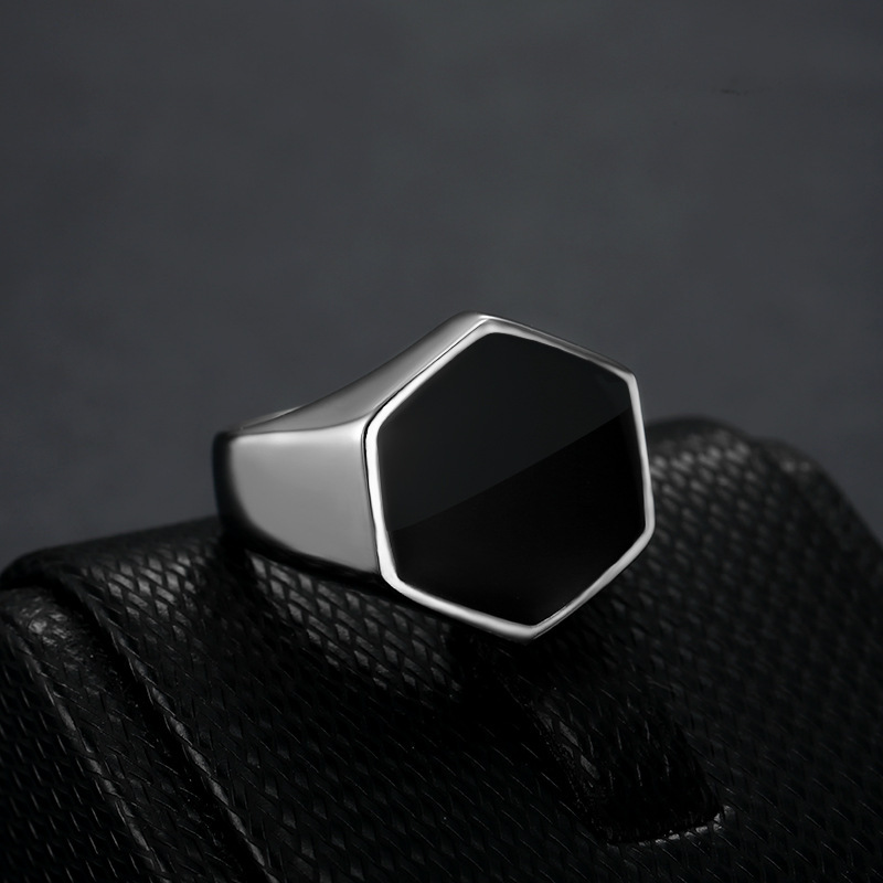 33g Weight Rings Classification 12, 8 Ring Size Wholesale Retro Hexagon Titanium Steel Rings