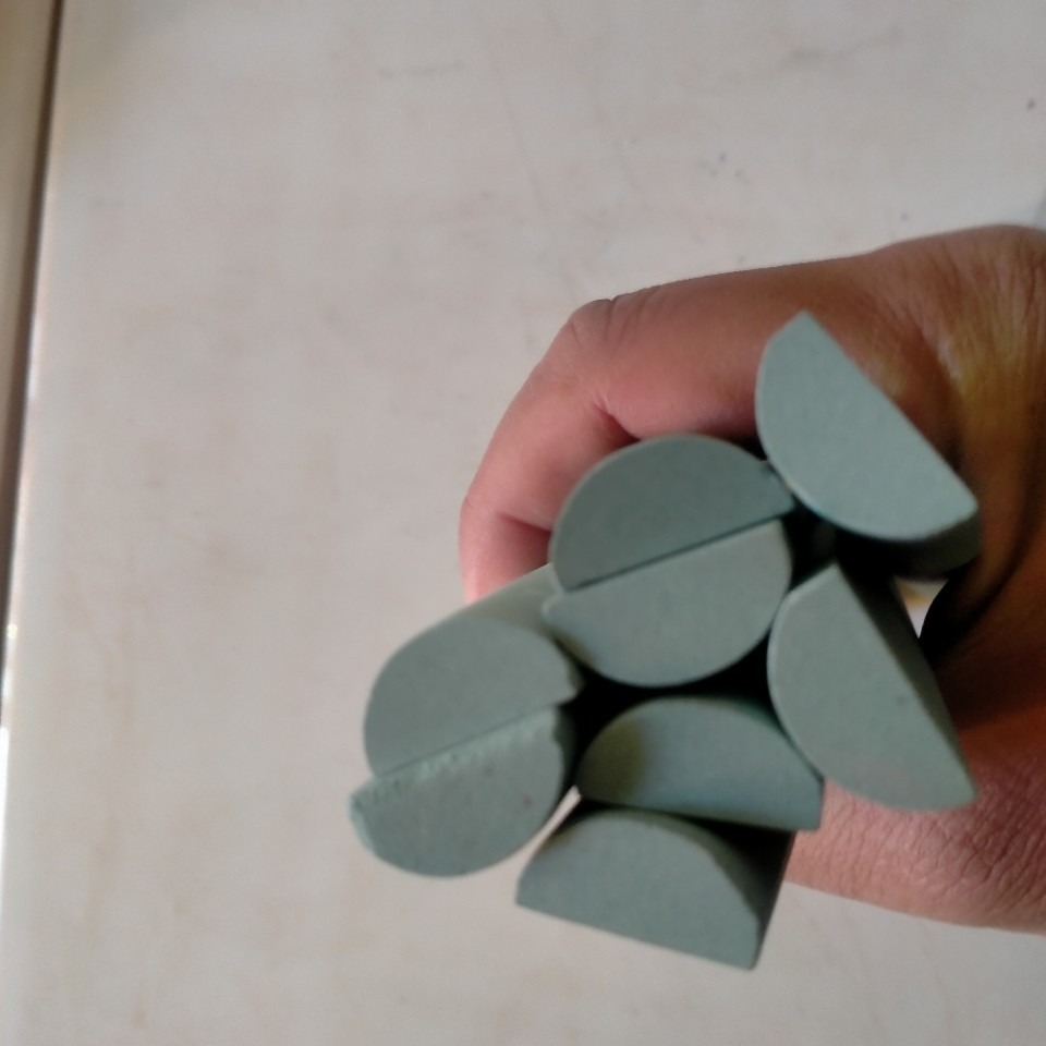 绿碳化硅打磨抛光砂棒精磨半圆形150*20*10mm