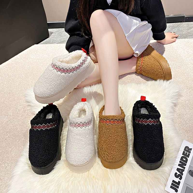 Трансграничный большой размер оптовая толстая подошва шерстяная повседневная ленивая обувь женская зимняя 2024 новая круглая голова снежные сапоги женская