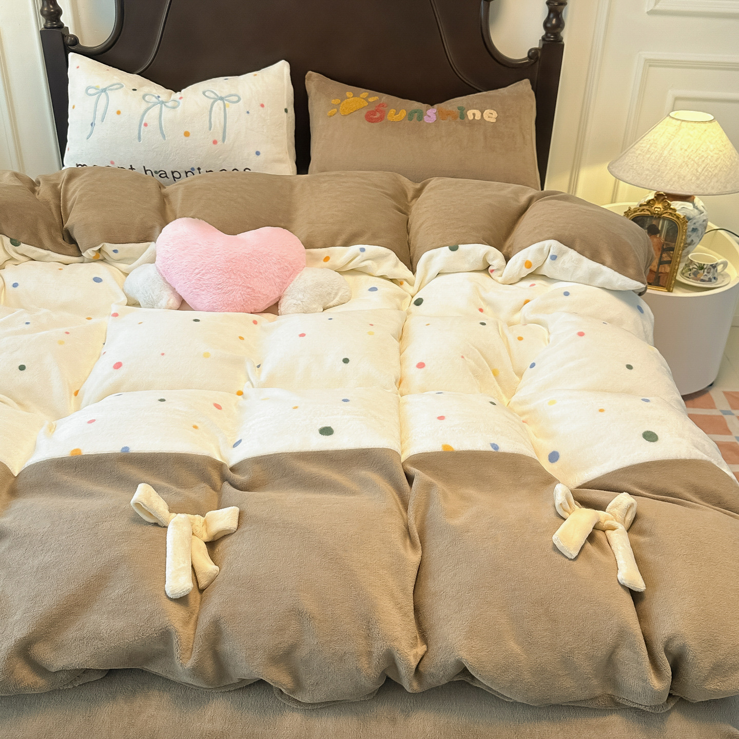 Invierno leche gruesa de terciopelo de cuatro piezas retrógrado con terciopelo de calentamiento sábanas cubiertas de cama dormitorio de flanel de tres piezas