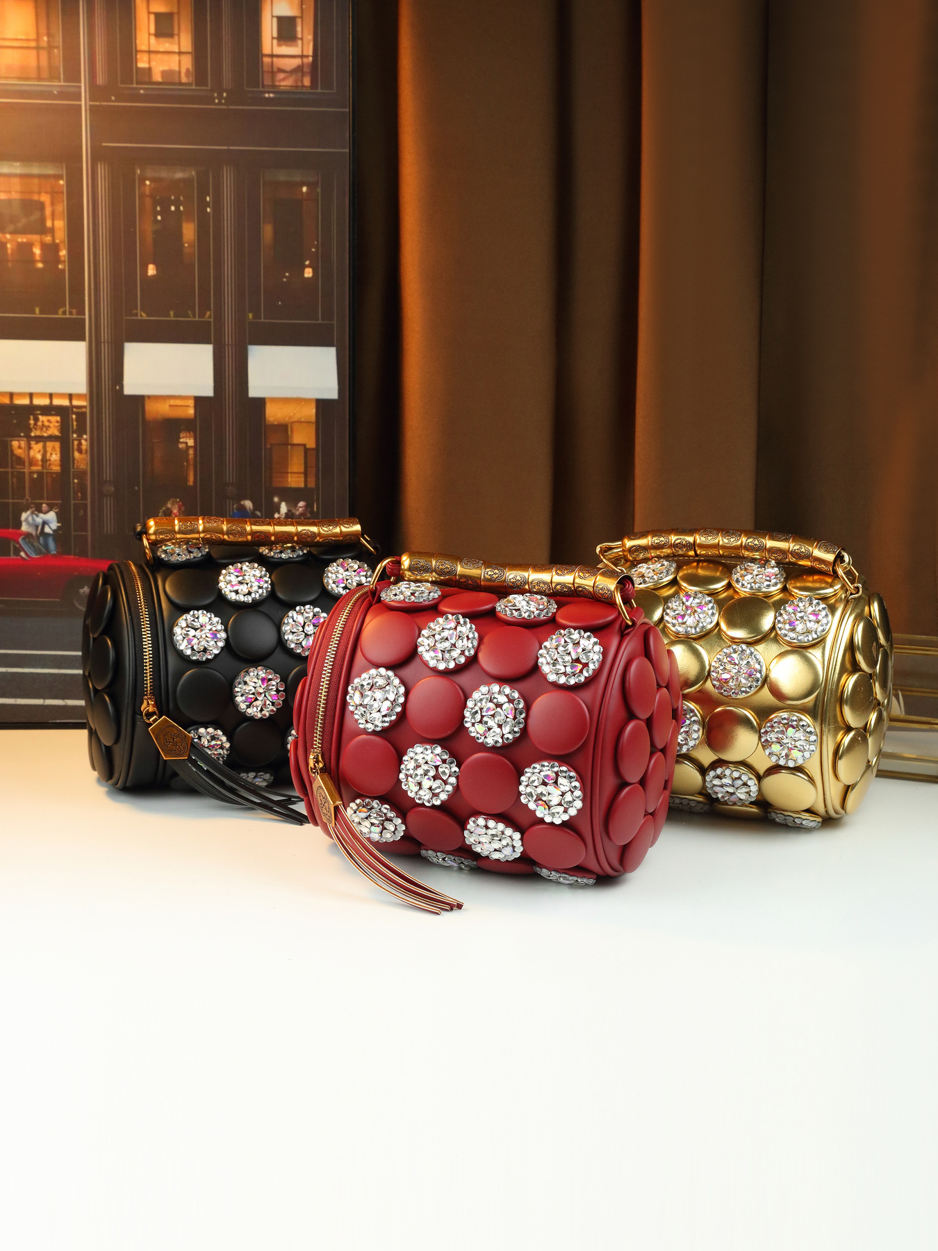 Damen Handtasche Im Retro Stil Mit Punkten Und Strassbesatz_voghion.com