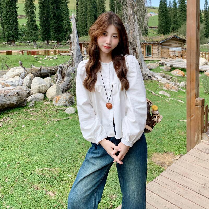 Berry White Puff Sleeve Doll Shirt for Women, Round Neck Versatile Short Top, Spring 2026