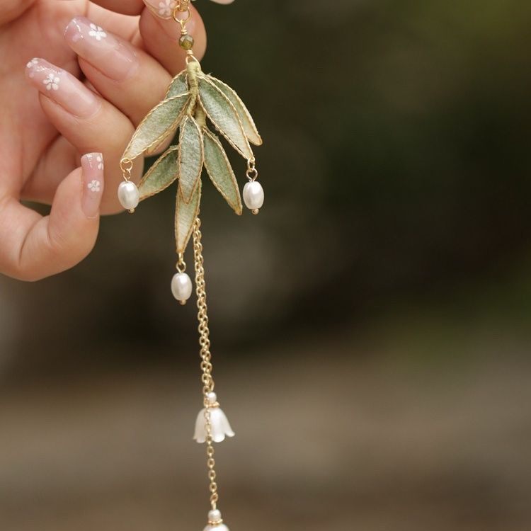 Tassel Cheongsam Accessories, Pressed Lapel, Bamboo Leaf, Chinese Style Brooch Decoration, Classical and Elegant Pendant, Tea Suit Pendant